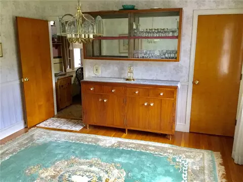 Dining - 33 Morton Dr, Warwick, RI 02889 photo 2 of 2
