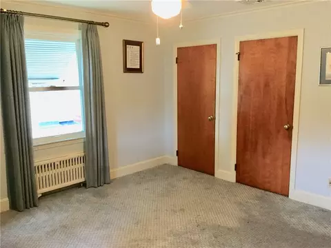 Bedroom - 33 Morton Dr, Warwick, RI 02889 photo 1 of 2