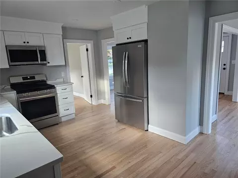 Entry Way - 9 Haswell St, Westerly, RI 02891 photo 1 of 3