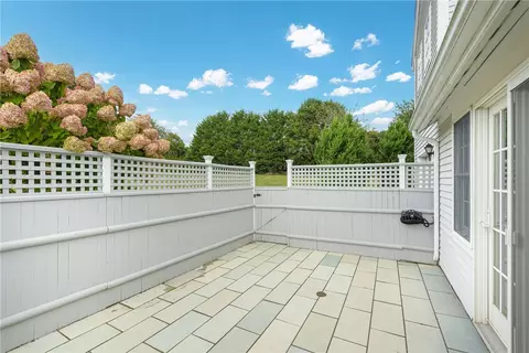 Exterior - 412 Corey Ln, Middletown, RI 02842 photo 2 of 9