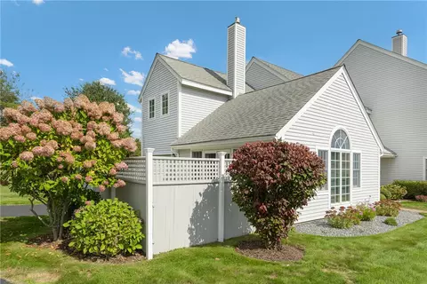 Exterior - 412 Corey Ln, Middletown, RI 02842 photo 4 of 9