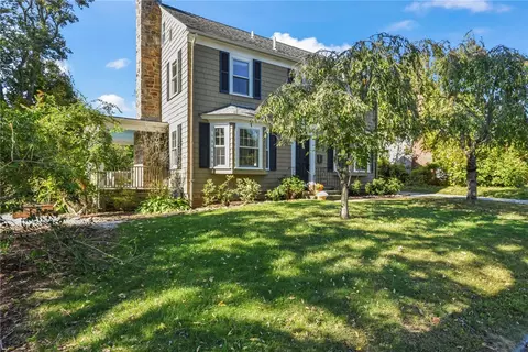 67 Eldredge Ave, East Greenwich, RI 02818