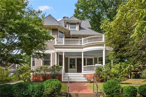 34 Paterson St, Providence, RI 02906