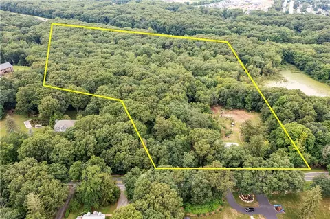 2329 Division Rd, East Greenwich, RI 02818