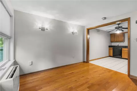 Living - 200 Post Rd #226, Warwick, RI 02888 photo 1 of 2