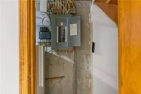 Entry Way - 200 Post Rd #226, Warwick, RI 02888 photo 3 of 3