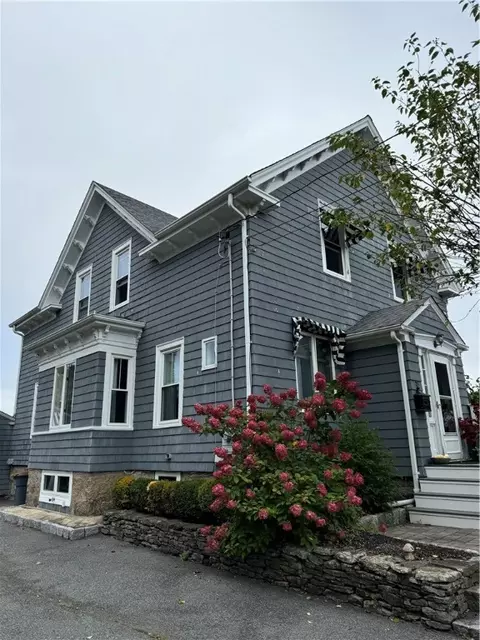 25 Highland Rd, Tiverton, RI 02878