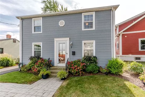 7 Bassett St, Pawtucket, RI 02861