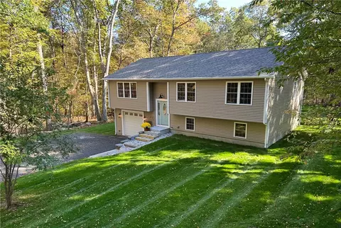 2 Stoney Brook Rd, Foster, RI 02825