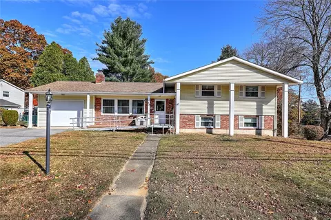 53 Austin Ave, Smithfield, RI 02828