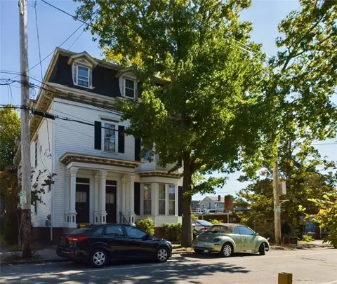 60 Bainbridge Ave, Providence, RI 02909