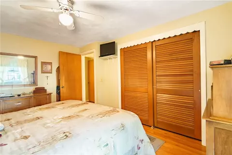 Bedroom - 16 Cahir Ct, Warwick, RI 02889 photo 4 of 5