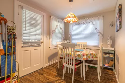Dining - 88 Lee Ave, Warwick, RI 02889 photo 1 of 1
