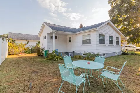 Exterior - 88 Lee Ave, Warwick, RI 02889 photo 6 of 9