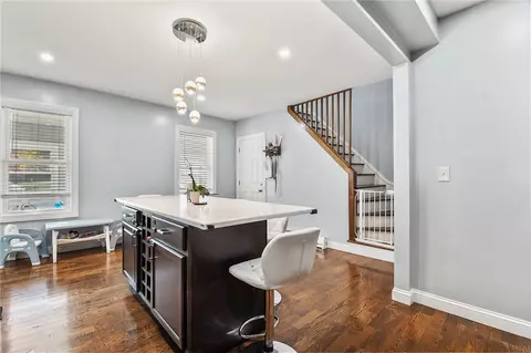 997 Park Ave, Woonsocket, RI 02895 photo 6