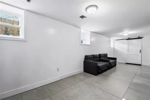 997 Park Ave, Woonsocket, RI 02895 photo 21