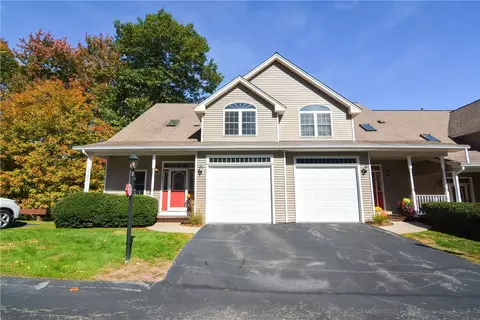 158 Bearhill Rd #105, Cumberland, RI 02864
