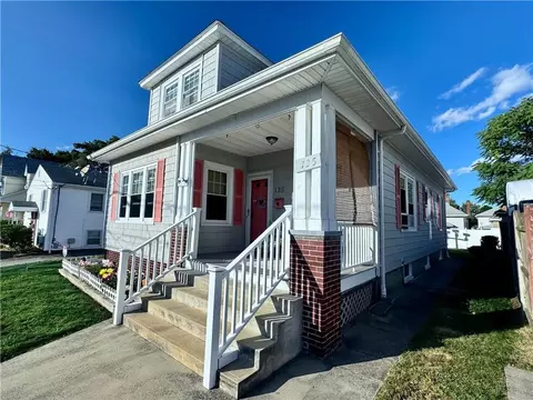135 Eldridge St, Cranston, RI 02910