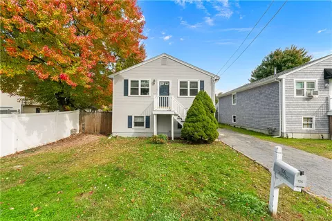 106 Branch Ave, Cumberland, RI 02864