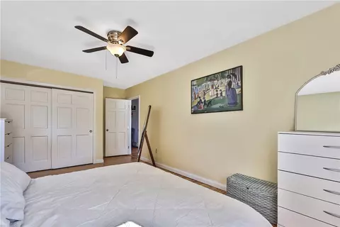 Bedroom - 48 Central Ave, Warren, RI 02885 photo 2 of 4