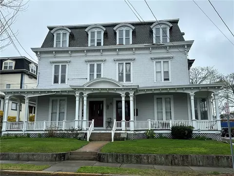 24 Elm St, Westerly, RI 02891