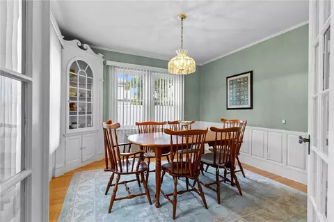 Dining - 3181 Post Rd, Warwick, RI 02886 photo 1 of 4