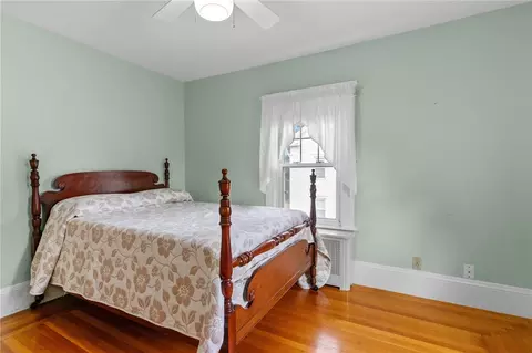 Bedroom - 3181 Post Rd, Warwick, RI 02886 photo 5 of 12
