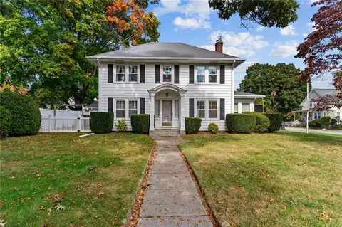 Exterior - 3181 Post Rd, Warwick, RI 02886 photo 10 of 11
