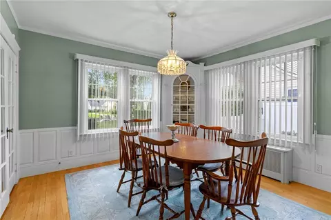 Dining - 3181 Post Rd, Warwick, RI 02886 photo 4 of 4