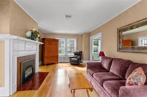 Living - 3181 Post Rd, Warwick, RI 02886 photo 6 of 6