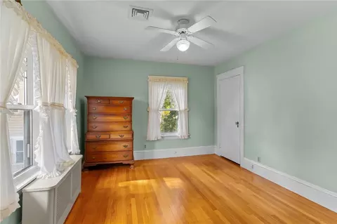 Bedroom - 3181 Post Rd, Warwick, RI 02886 photo 9 of 12