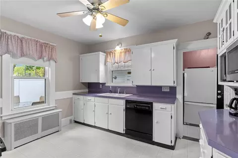Kitchen - 3181 Post Rd, Warwick, RI 02886 photo 4 of 4
