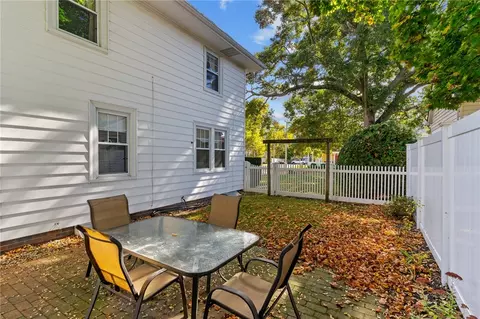 Exterior - 3181 Post Rd, Warwick, RI 02886 photo 5 of 11