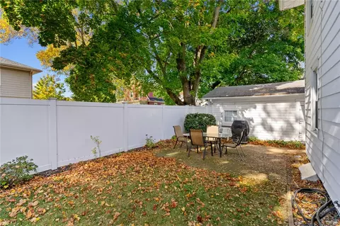 Exterior - 3181 Post Rd, Warwick, RI 02886 photo 7 of 11