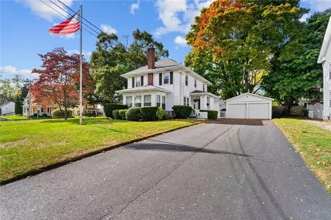 Exterior - 3181 Post Rd, Warwick, RI 02886 photo 2 of 11