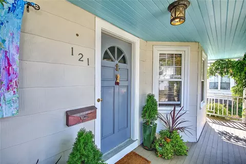 121 Bromfield St, Quincy, MA 02170