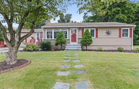 51 Mellon Rd, Warwick, RI 02889