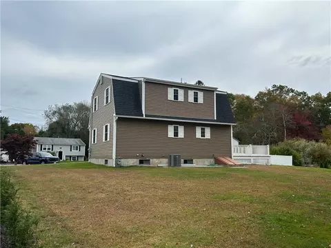 3 Terry Cir, Westerly, RI 02891 photo 9