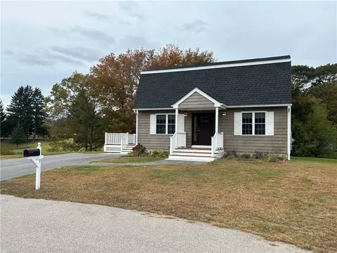 3 Terry Cir, Westerly, RI 02891
