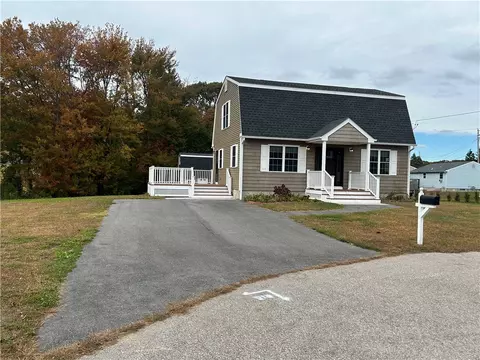 3 Terry Cir, Westerly, RI 02891 photo 2