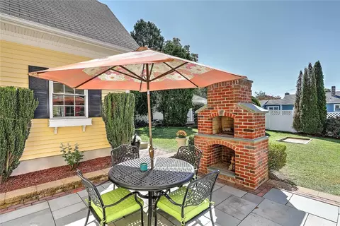 Exterior - 18 Taddy Ave, Warren, RI 02885 photo 5 of 11