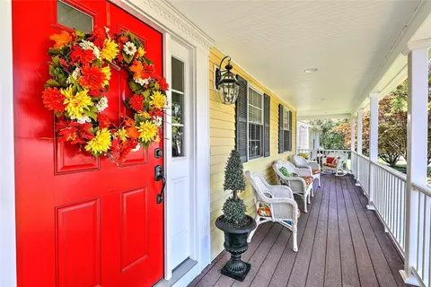 Exterior - 18 Taddy Ave, Warren, RI 02885 photo 3 of 11