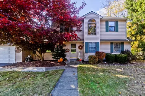 15 Roselawn Ave, North Smithfield, RI 02824