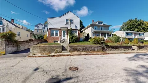 10 Arthur St, West Warwick, RI 02893