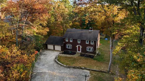 672 Plainfield Pike, Scituate, RI 02857