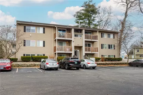 133 Fordson Ave #1, Cranston, RI 02910