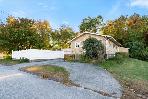 139 Park View Blvd, Cranston, RI 02910