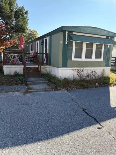 3 Lane 3 Ln, Coventry, RI 02816