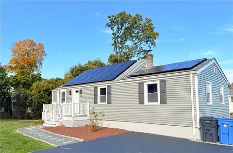 104 Phillip Ave, Cumberland, RI 02864