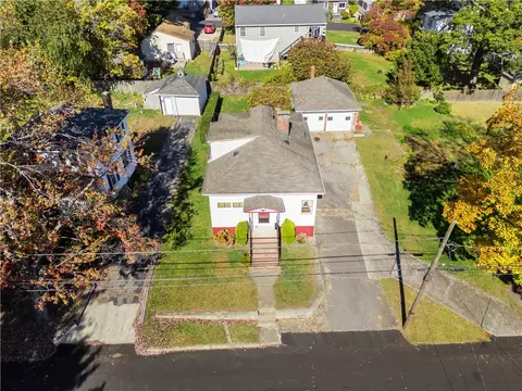93 Grove Ave, Warwick, RI 02889 photo 2